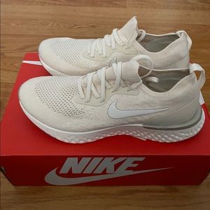 Nike Women’s Epic React Flyknit 2 Sail- Size 10